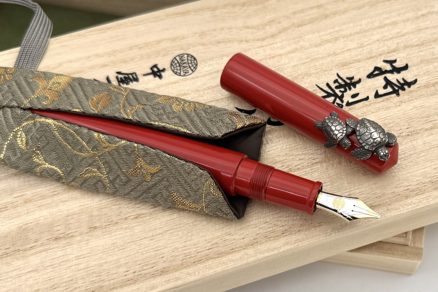 NakayaPiccoloLongWriterShuFPFumigatedSeaTurtleStopper_A